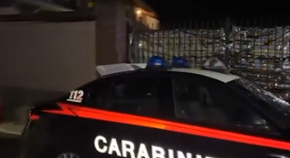 Tenta di strangolare la moglie, un arresto a Volvera